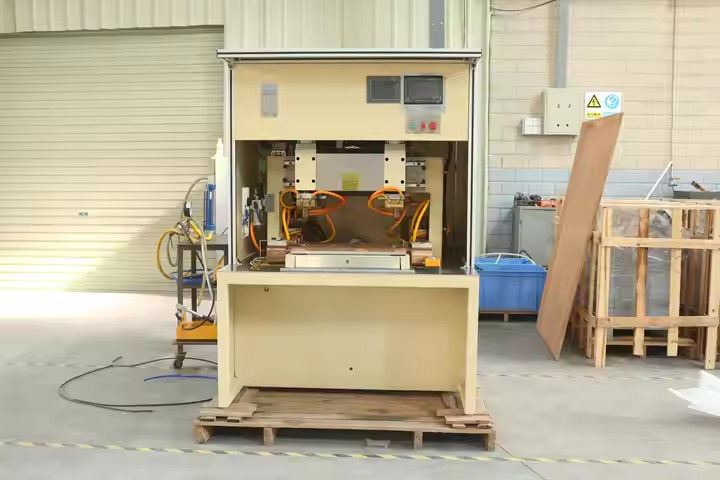 Hwashi CNC Orta Frekans Hafif Küçük Çelik Kapı Sac Nokta Kaynakçı XY Eksenli Otomatik Hareketli Besleyici