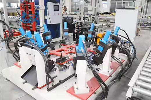 Hwashi IBC Kafes Çerçevesi Otomatik kaynak makinesi Üretim hattı Mesh İndirme Mekanik Kol Bazası Çerçeve kaynak makinesi